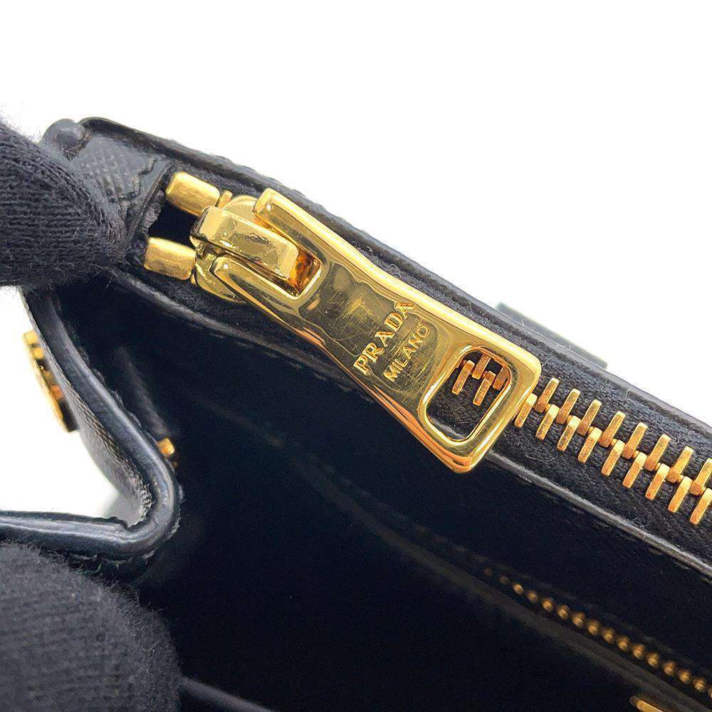 Prada handbag Saffiano leather black bag - Picture 12 of 12